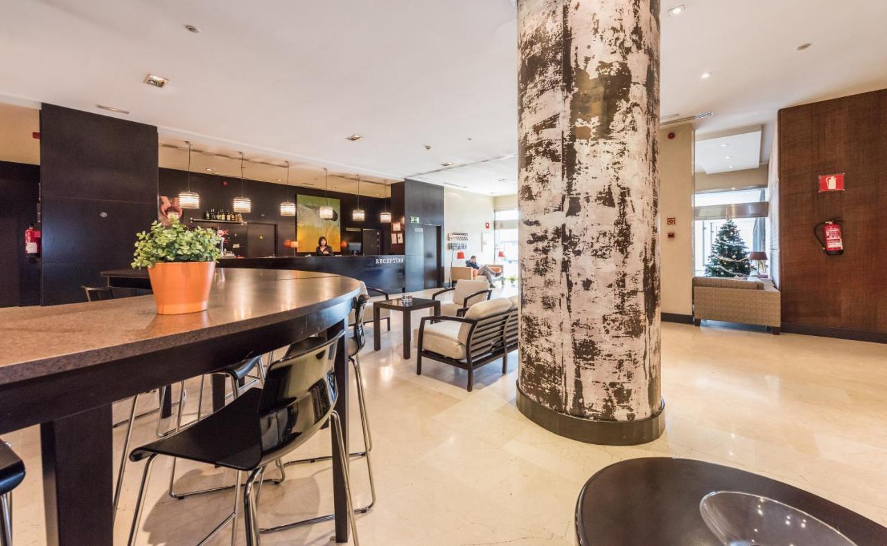 Hotel Mercader Madrid Kültér fotó